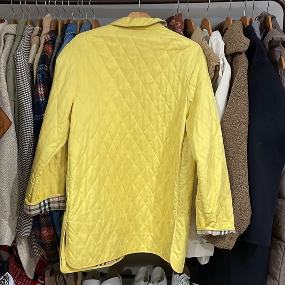Yellow Burberry rain jacket - Picture 8 of 8